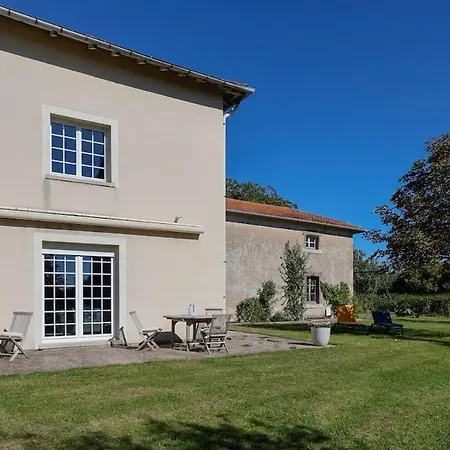 Ferme Du Chateau - De Caractere *